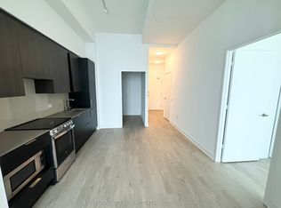 3900 Confederation Pkwy #5909, Mississauga, ON L5B 0M3