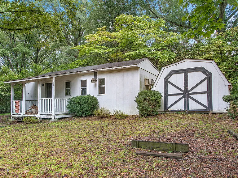 2115 Cedarhurst Dr — Photo 5