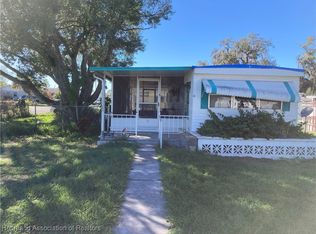 6231 Connecticut St, Zephyrhills, FL 33542