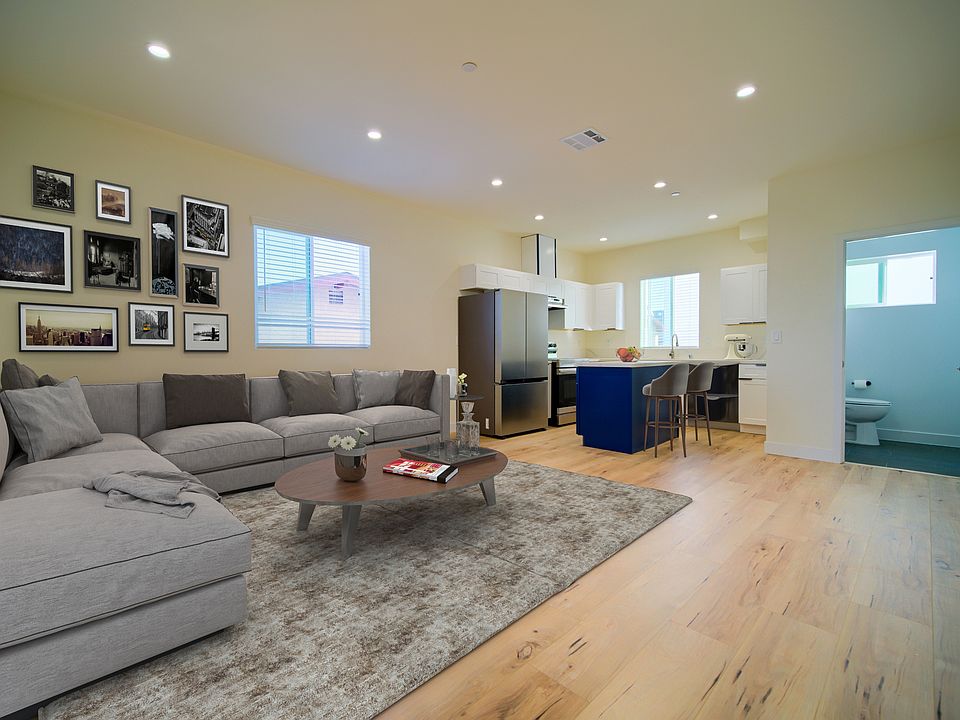 1st image of 630 1/2 E Adams Blvd