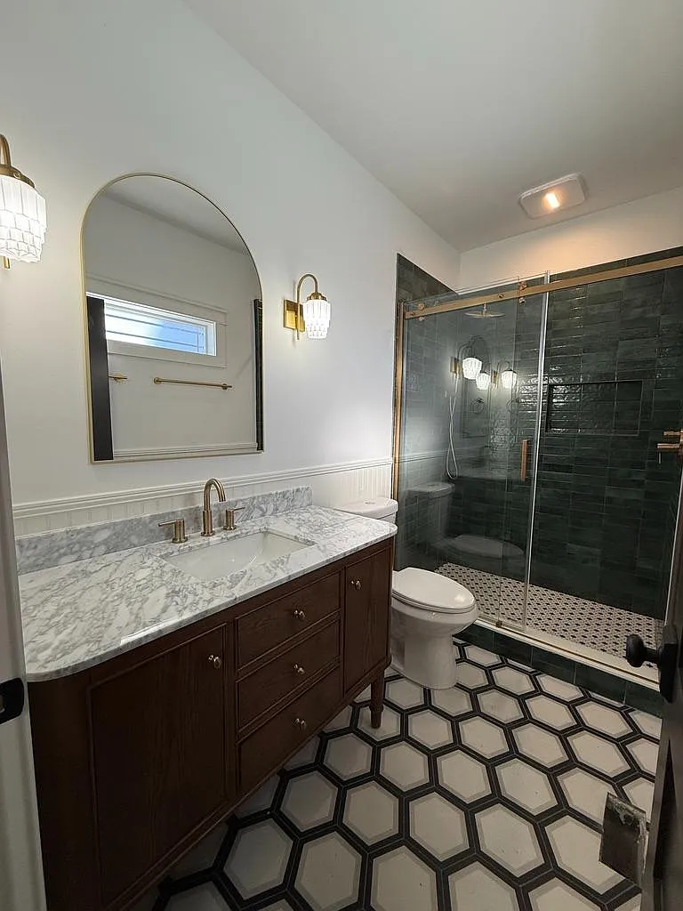 385 Inman St SW — Photo 2