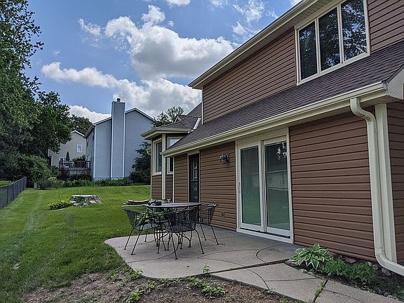 3rd image of 6900 Berrywood Ln