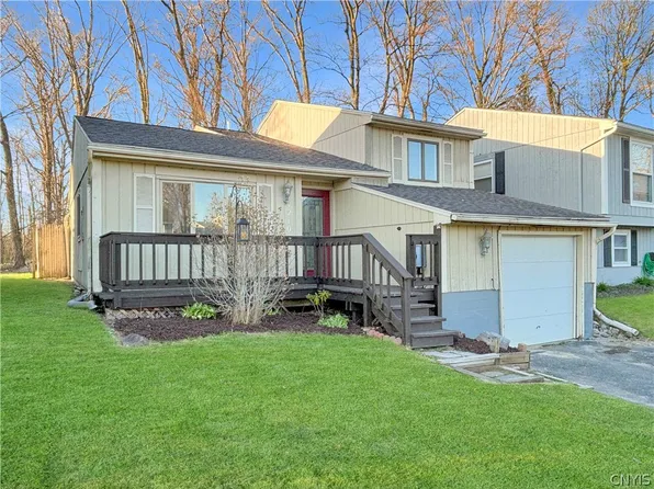 4210 Burningtree Rd, Liverpool, NY 13090