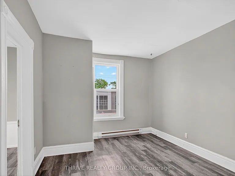 259 Clarence St — Photo 16
