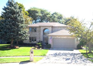 701 Catino Ct, Roselle, IL 60172
