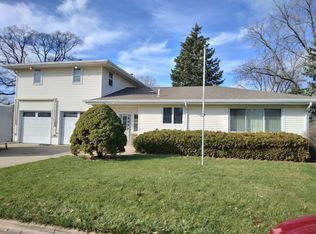 2201 Root St, Crest Hill, IL 60403