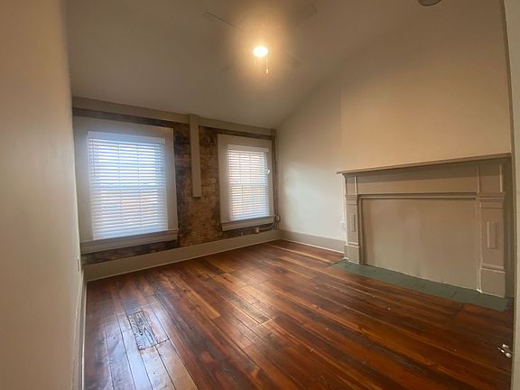 5th image of 1703 Race St #401