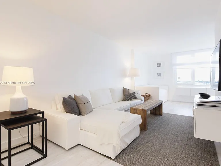 2301 Collins Ave #428 — Photo 16