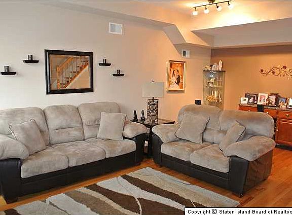 2nd image of 215 Corbin Ave