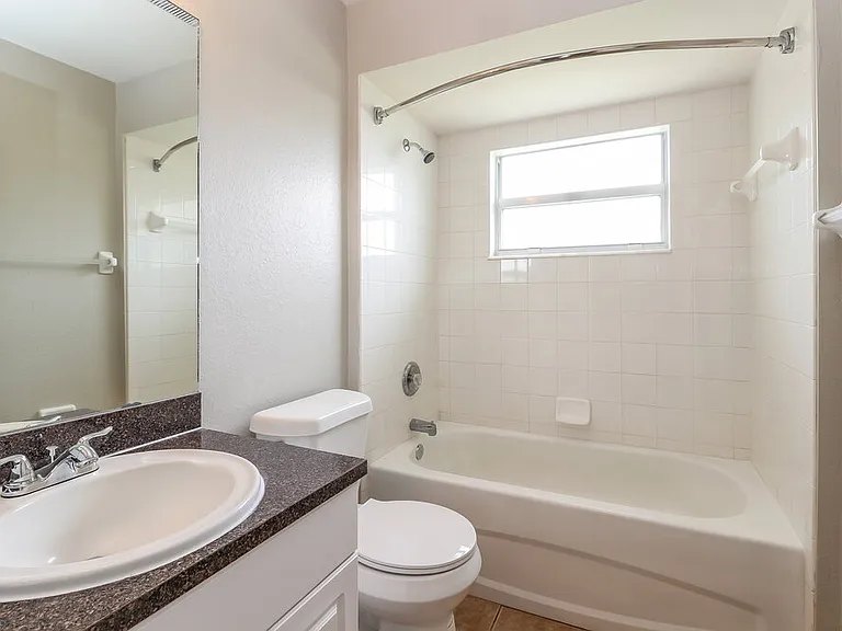 800 SW 8th Pl — Photo 13