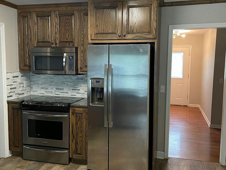Kitchen with Appliances