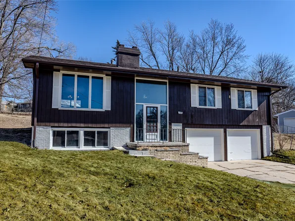 214 W 13th St S, Newton, IA 50208