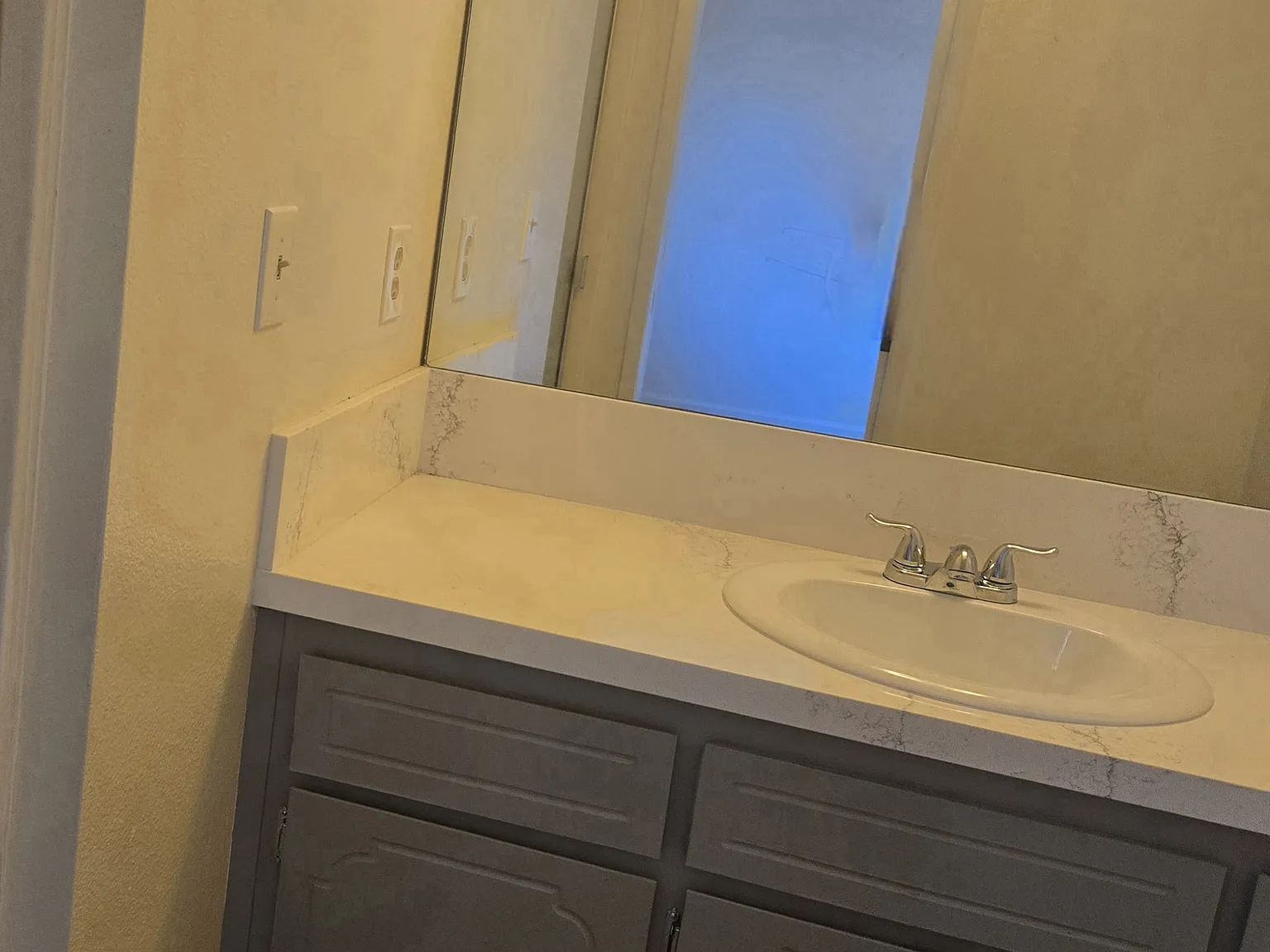 2 bed, 1200 sqft, $1,800 — Photo 3