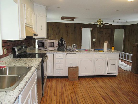 3rd image of 176 Glen Avenue