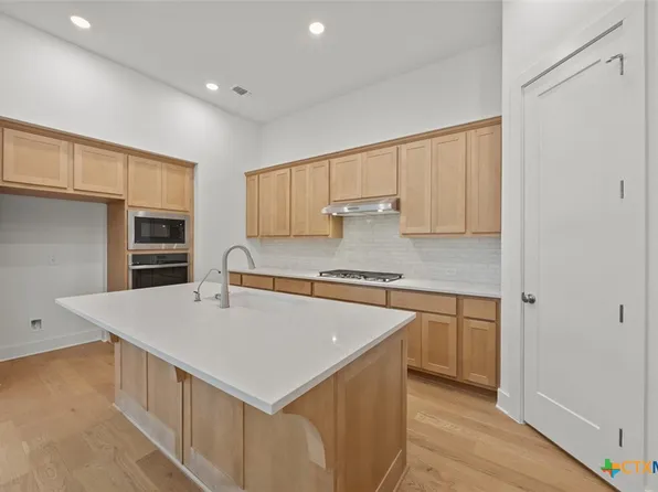 1700 Crimson Sunset Dr, Georgetown, TX 78628