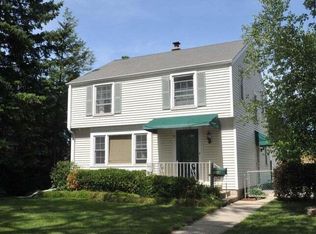 7216 W Bluemound Rd, Wauwatosa, WI 53213