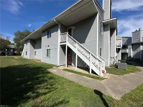 111 Roane Dr APT F, Hampton, VA 23669