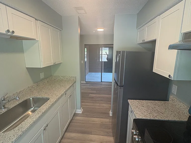 1725 Kathleen Dr #B — Photo 8