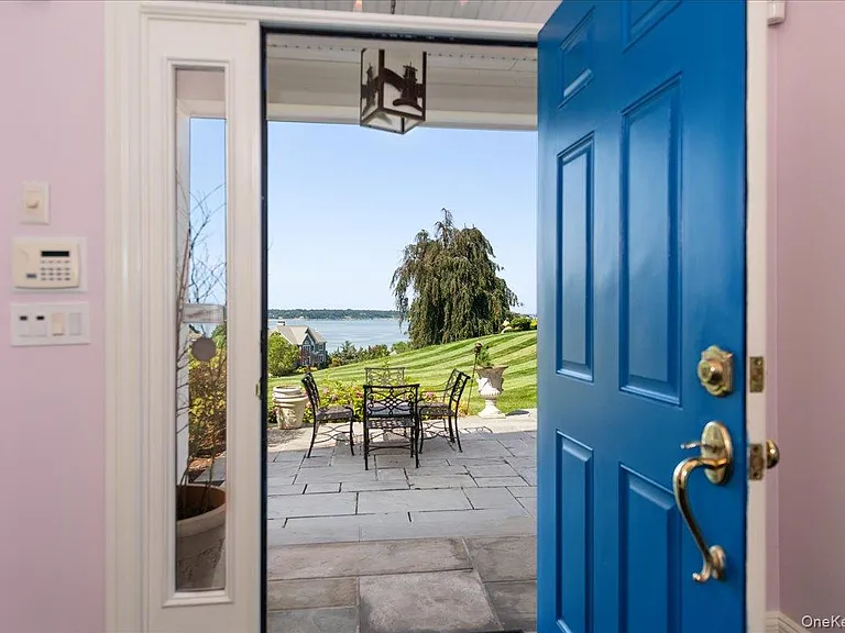 53 Pembroke Dr — Photo 4
