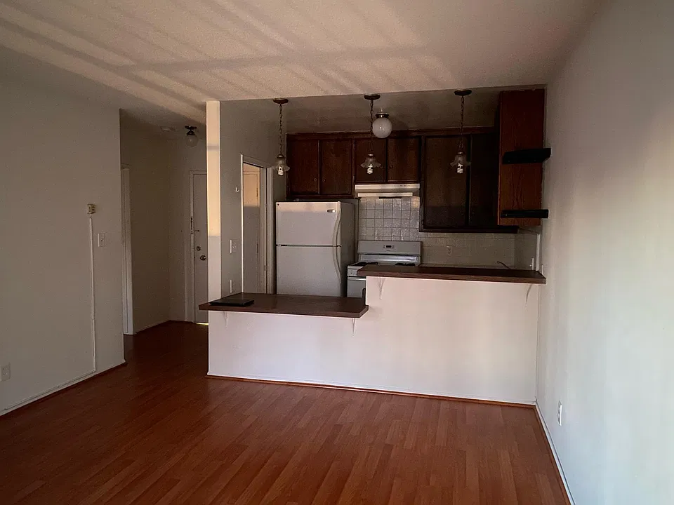 248 S Occidental Blvd #12