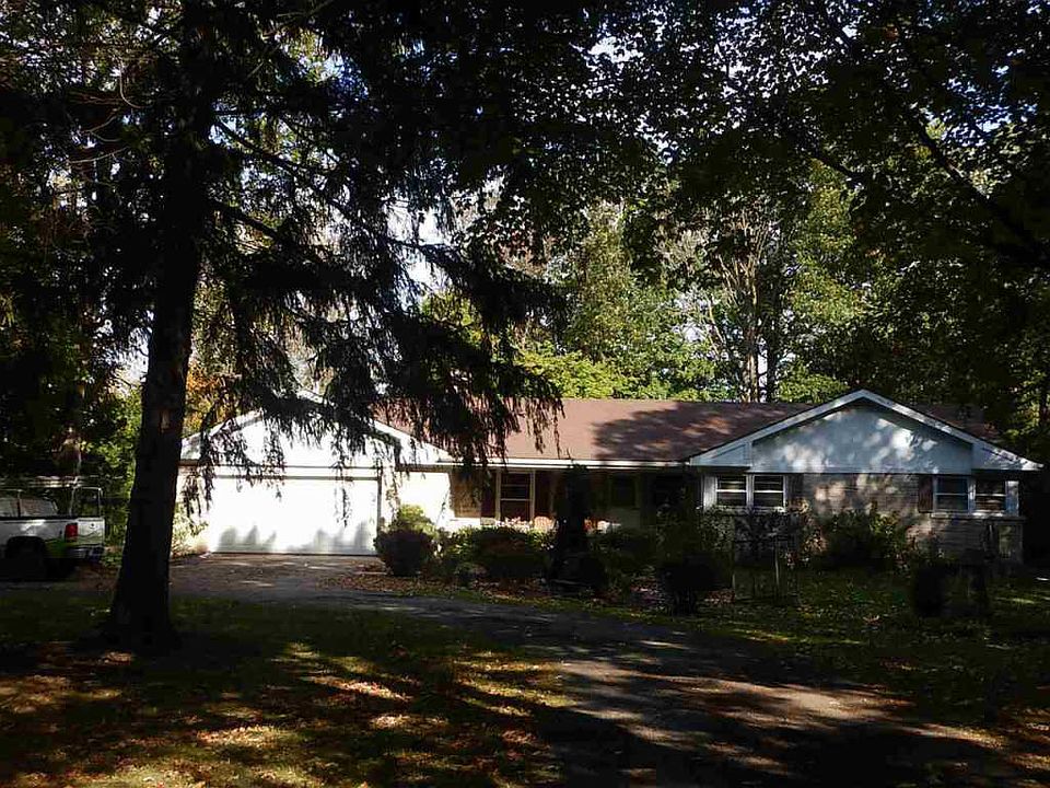 2nd image of 17W270 Oak Meadow Dr