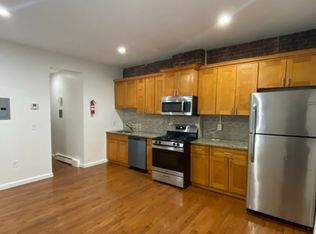 147 Meridian St APT 2R, Boston, MA 02128