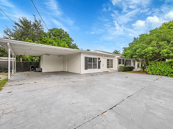 2nd image of 1331 S Palmway