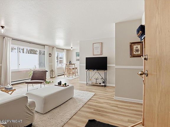 3rd image of 355 Donna Dr Unit 3