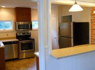 77 Front St, Burlington, VT 05401