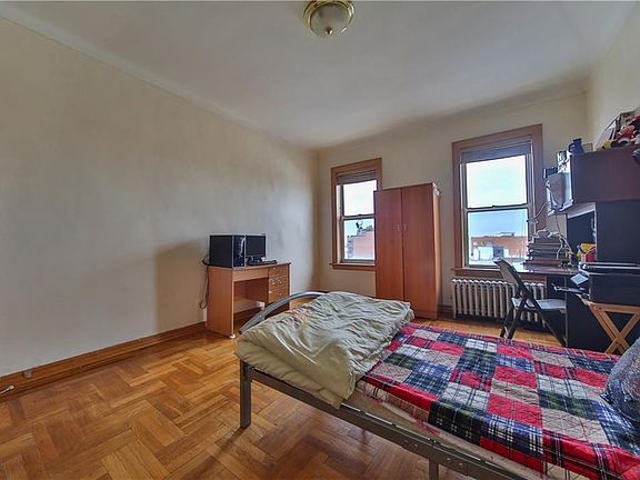 3rd image of 1543 W 1st St APT F8