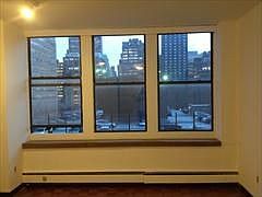 4th image of 303 W 42nd St
