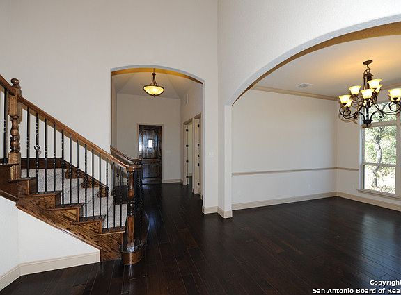 5th image of 8402 Sierra Hermosa
