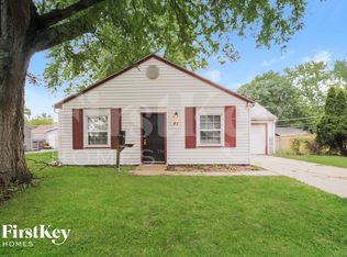81 Amesbury Rd, Montgomery, IL 60538