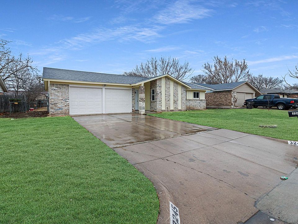 1st image of 3245 Oak Timber Dr