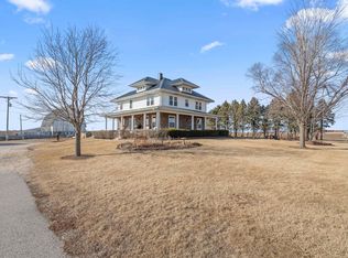 8489 Farley Rd, Farley, IA 52046