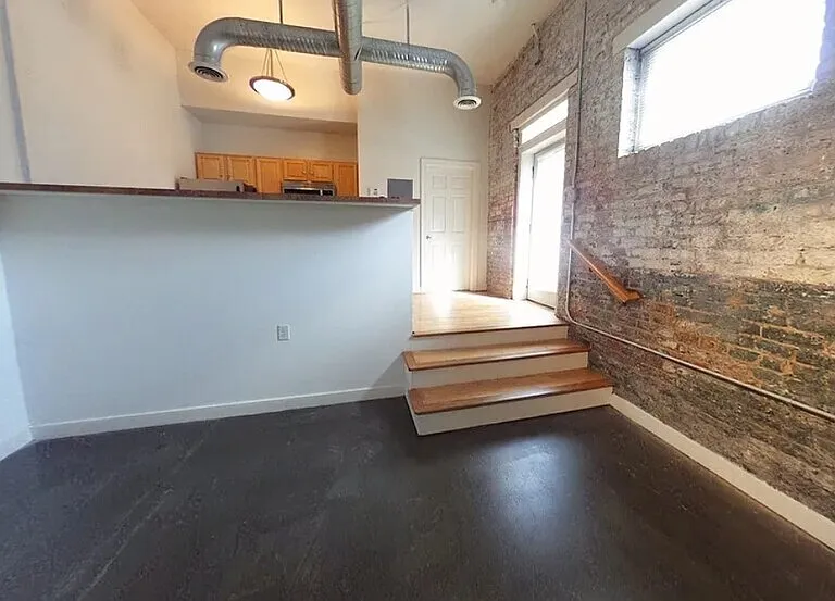 302 N Goshen St #200 — Photo 4