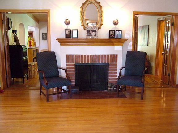 Family Room Entry