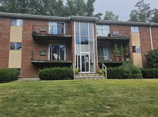 8 Colbert Ave APT 3, Maynard, MA 01754