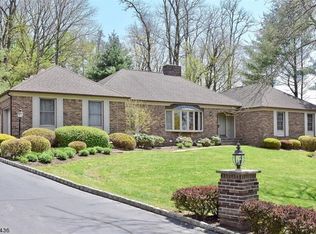 5 Wainwright Rd, Mendham, NJ 07945