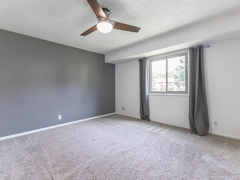 11212 Z St — Photo 7