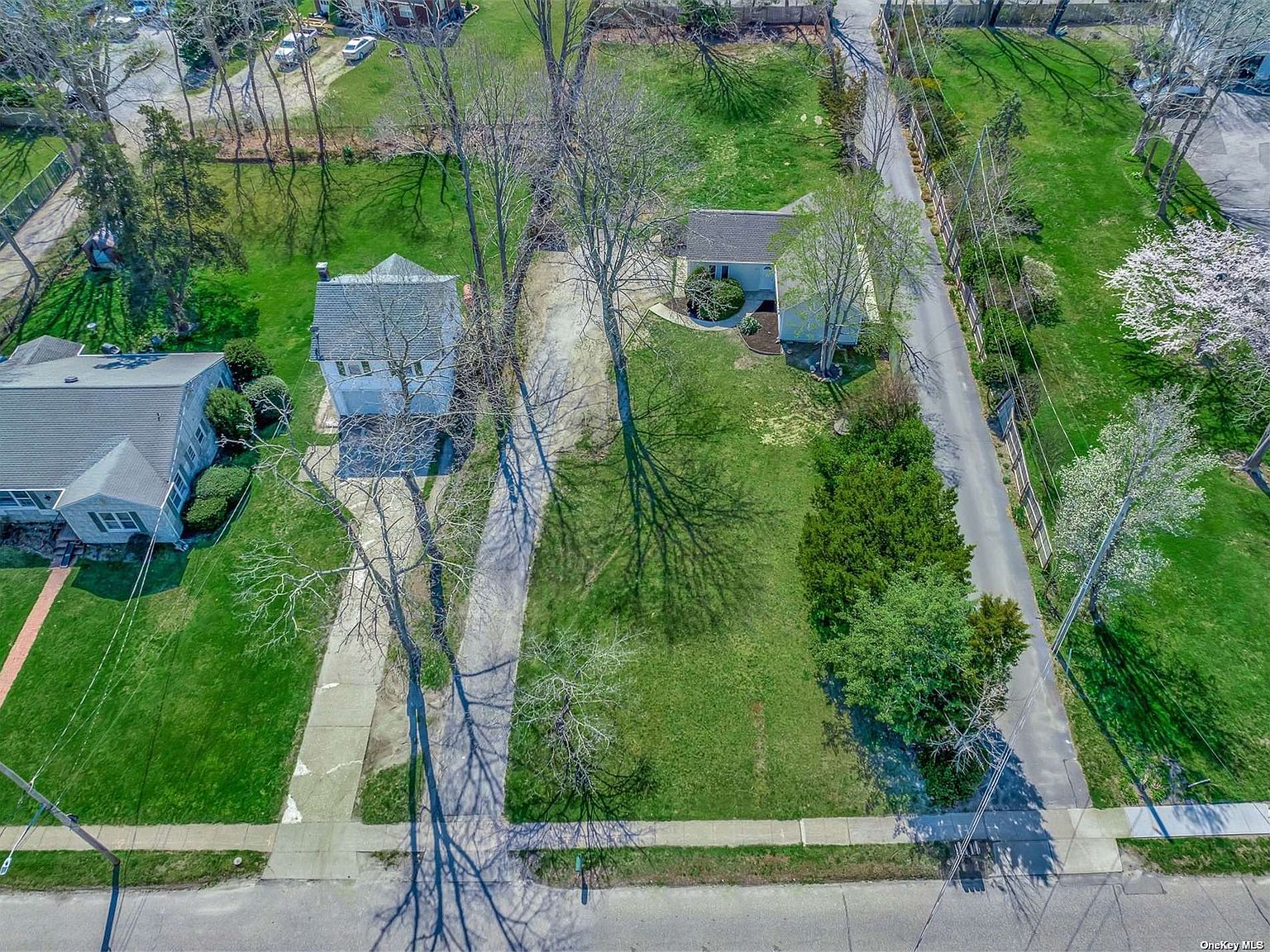 26 Ponquogue Avenue, Hampton Bays, NY 11946 MLS 3473024 Zillow