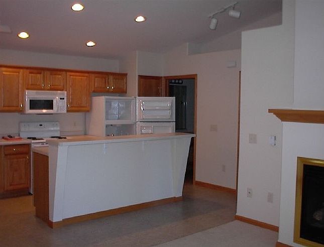 2nd image of 3358 Bluebird Ct
