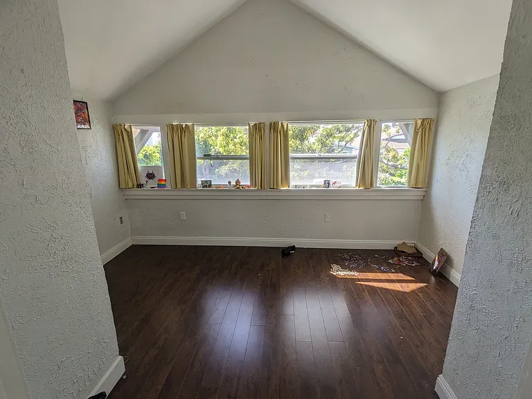 4547 W 16th Pl — Photo 12
