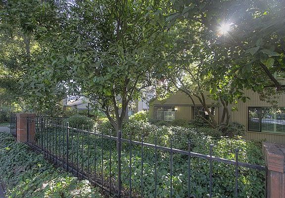 4th image of 268 N Orange Grove Blvd