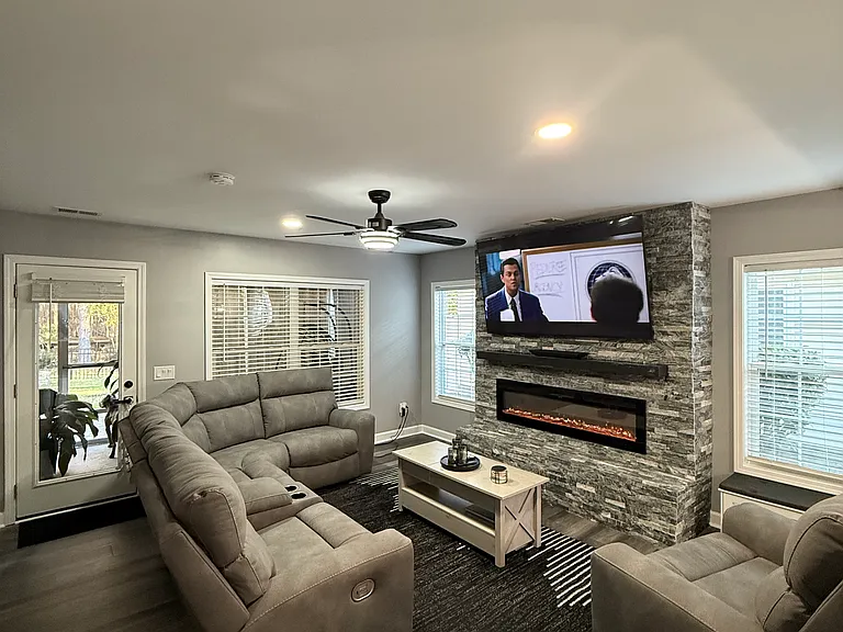 96 Crossings Blvd — Photo 16