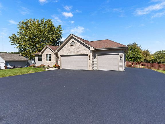2nd image of 6168 Weeping Willow Ln