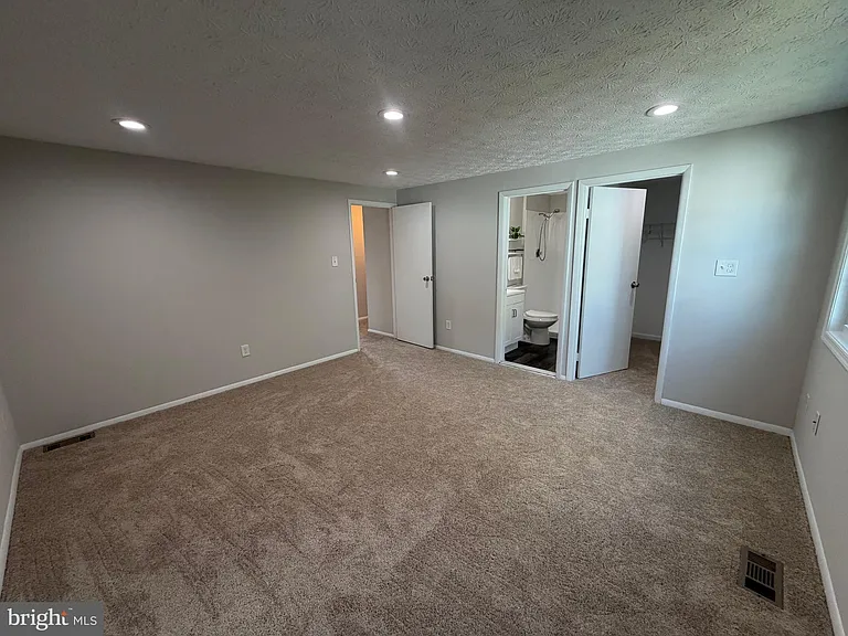 13050 Kensal Green Ct — Photo 9