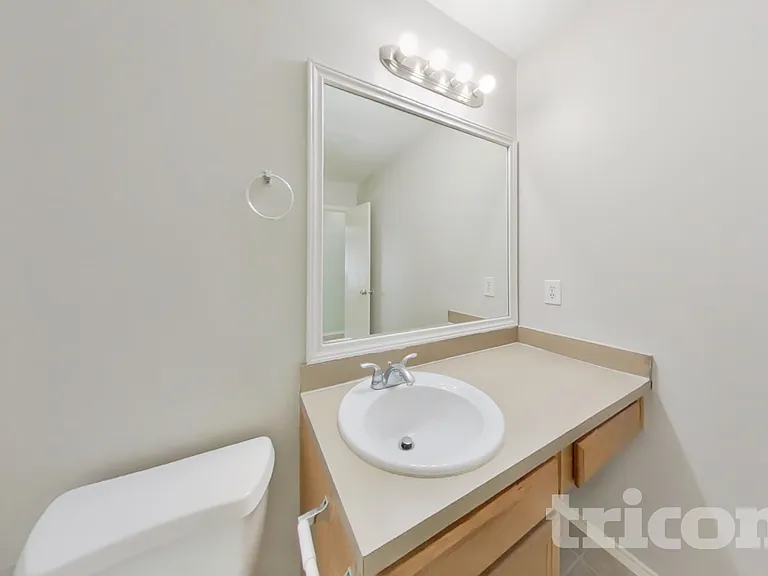 1403 Glens Ferry Ln — Photo 16