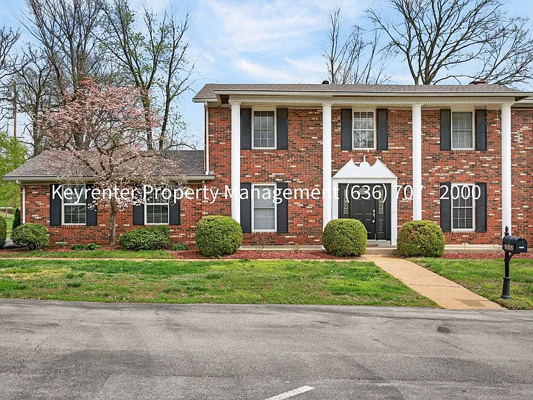 15362 Olive Blvd — Photo 3