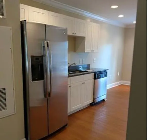 1915 Beechcrest Ct #101 — Photo 9